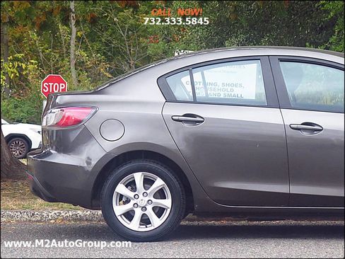 Used 2010 MAZDA MAZDA3 i Touring image 29
