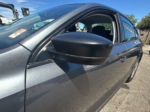 Used 2013 Volkswagen Jetta S FWD image 49
