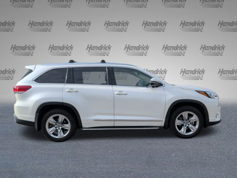 Used 2019 Toyota Highlander Limited image 6