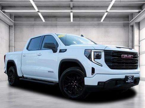 Used 2022 GMC Sierra 1500 Elevation image 1