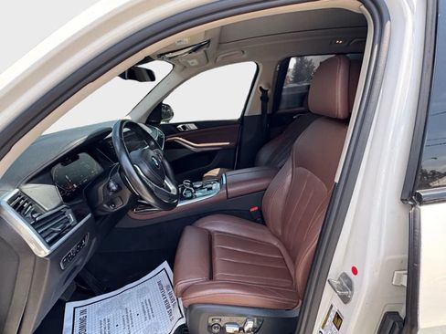 Used 2020 BMW X7 xDrive40i w/ Premium Package AWD/4WD image 9