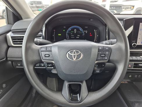 Certified 2025 Toyota Camry LE image 9