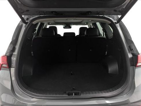 Used 2023 Hyundai Santa Fe SEL w/ Premium Package image 18