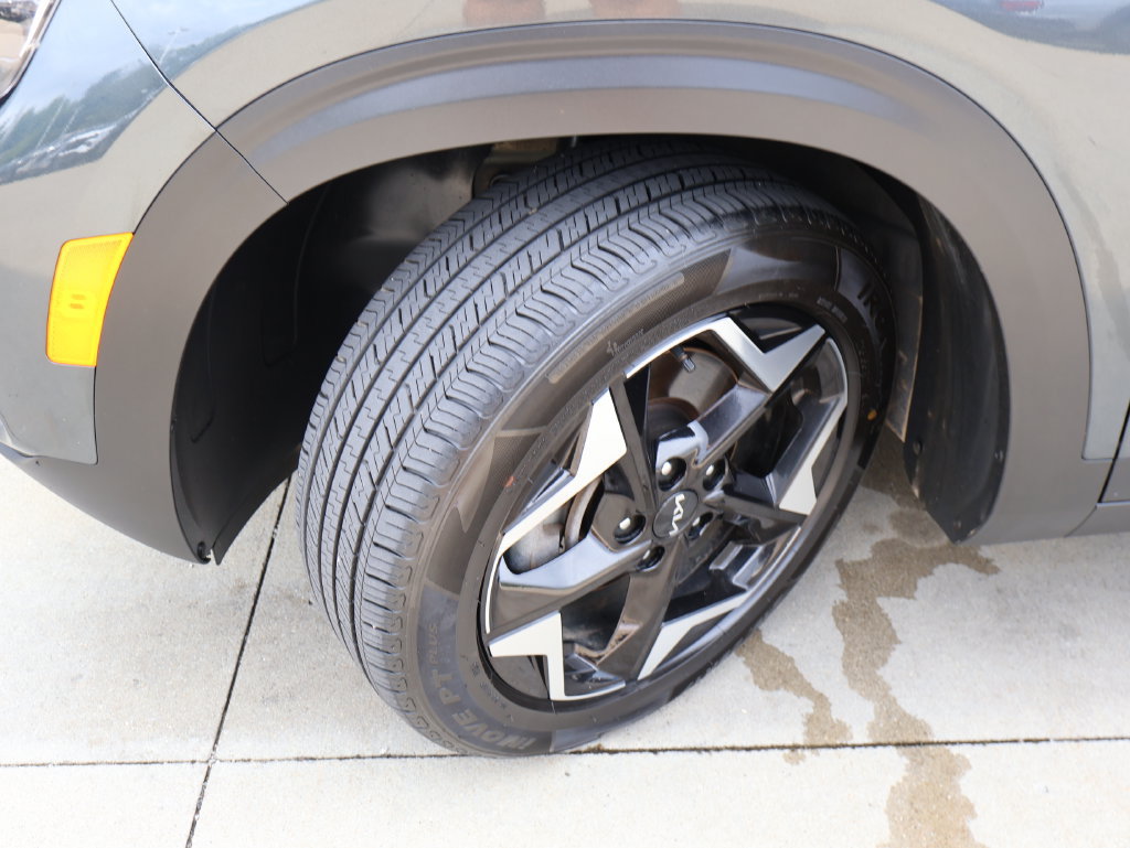Used 2024 Kia Seltos EX AWD/4WD image 38
