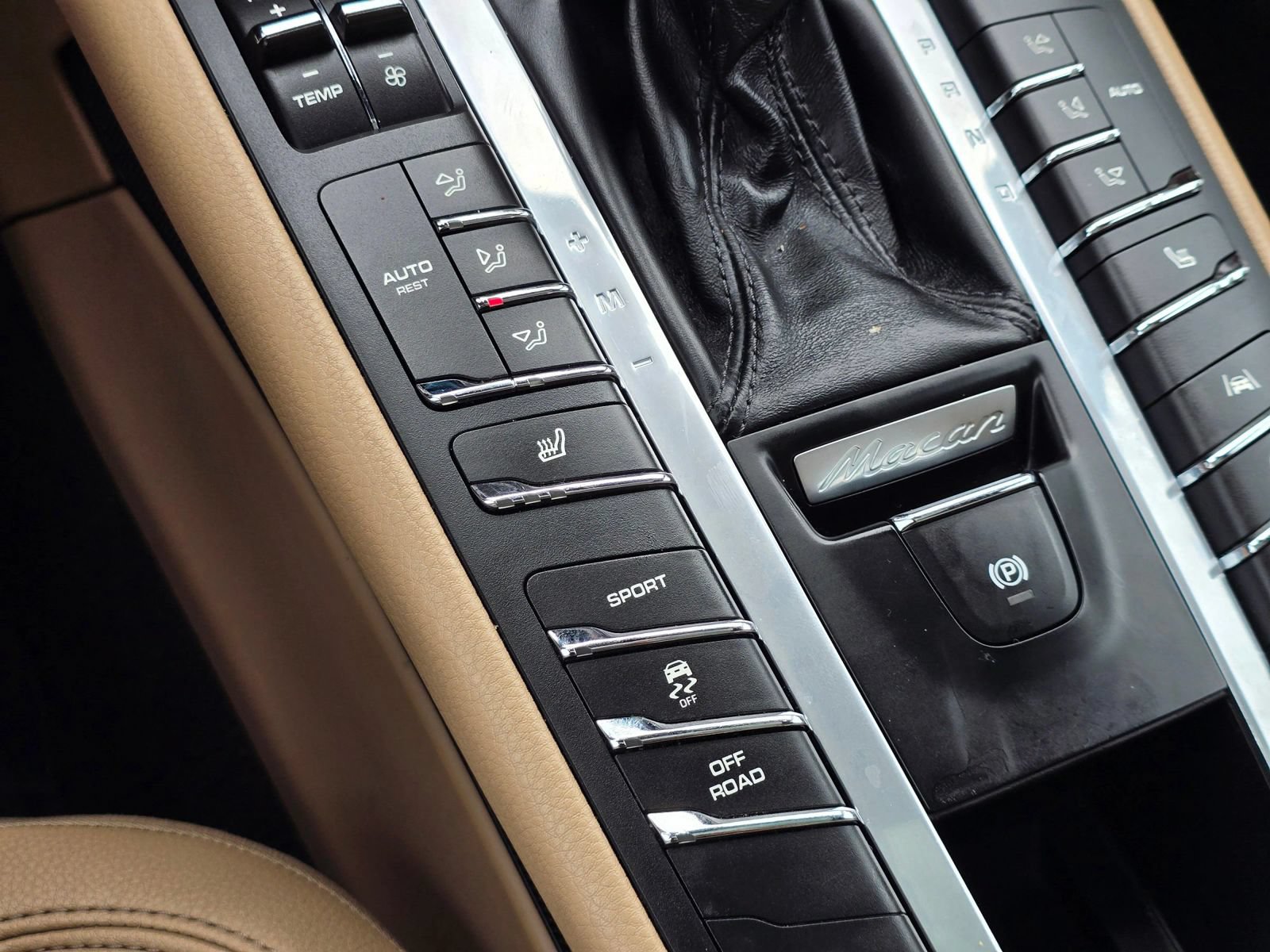 Used 2019 Porsche Macan AWD/4WD image 35