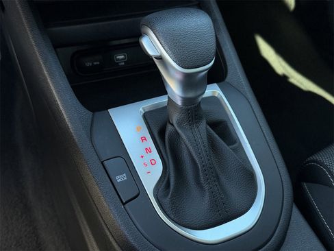 Used 2024 Kia Forte LXS w/ LXS Technology Package image 20