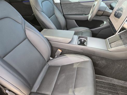 Used 2026 Tesla Model Y Long Range image 19
