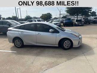 Used 2016 Toyota Prius Two FWD video 2