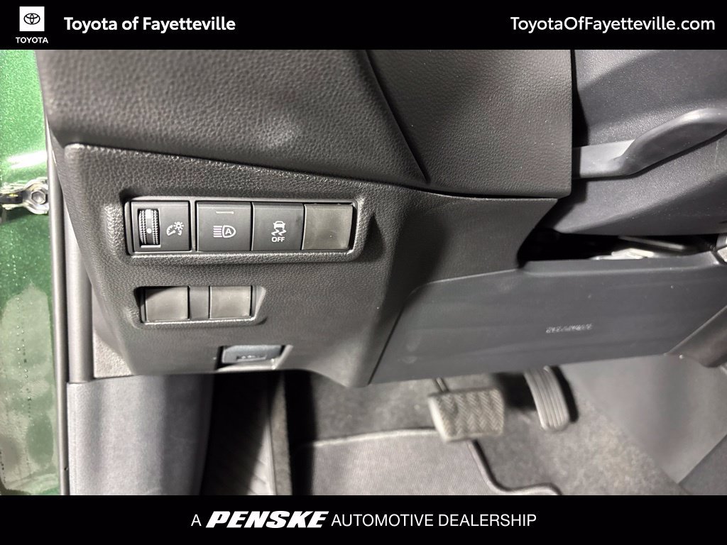 Used 2026 Toyota Corolla Cross LE FWD image 29