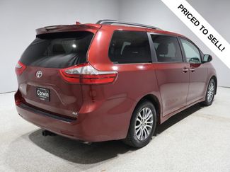 Used 2020 Toyota Sienna XLE video 2
