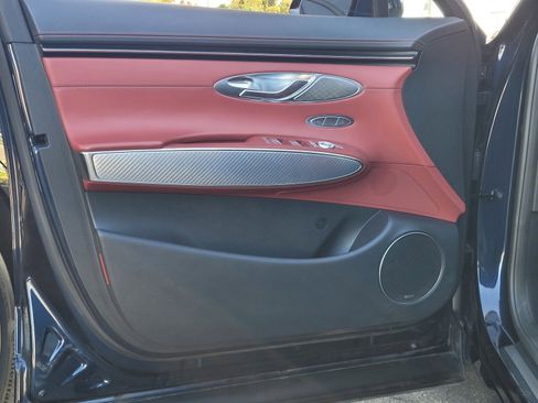 Used 2023 Genesis GV70 2.5T w/ Sport Prestige Package image 14