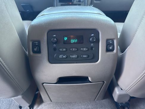 Used 2004 GMC Yukon XL Denali image 23