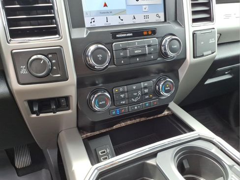 Used 2019 Ford F250 Lariat w/ Lariat Ultimate Package AWD/4WD image 19
