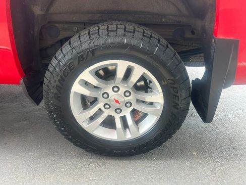 Used 2018 Chevrolet Silverado 1500 LT w/ All Star Edition AWD/4WD image 17