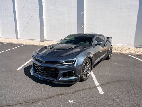 Used 2022 Chevrolet Camaro ZL1 RWD image 27