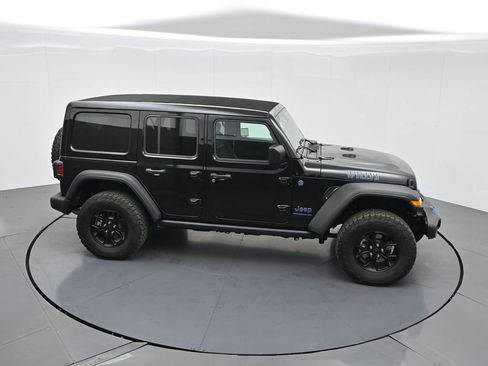 Used 2024 Jeep Wrangler Unlimited image 55