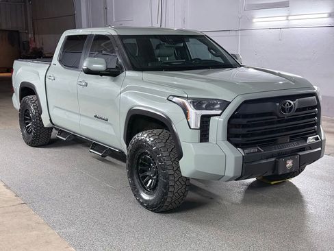 Used 2025 Toyota Tundra SR5 w/ Advanced Technology Package AWD/4WD image 3
