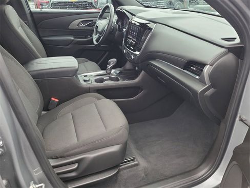 Certified 2023 Chevrolet Traverse LT image 14