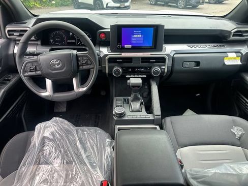 New 2026 Toyota Tacoma TRD Off-Road AWD/4WD image 15