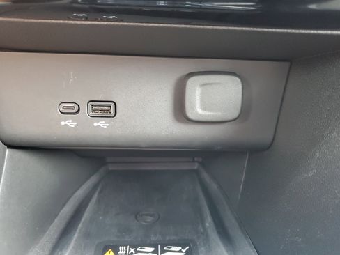 Used 2025 Buick Encore GX Sport Touring w/ Advanced Technology Package image 29