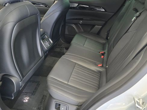 Used 2024 Maserati Grecale Modena image 11