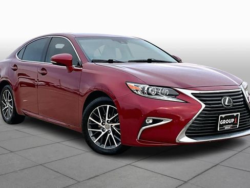 Used 2017 Lexus ES 350 image 2