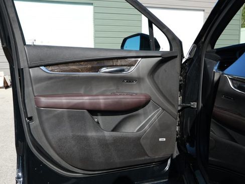 Used 2021 Cadillac XT6 Premium Luxury image 25