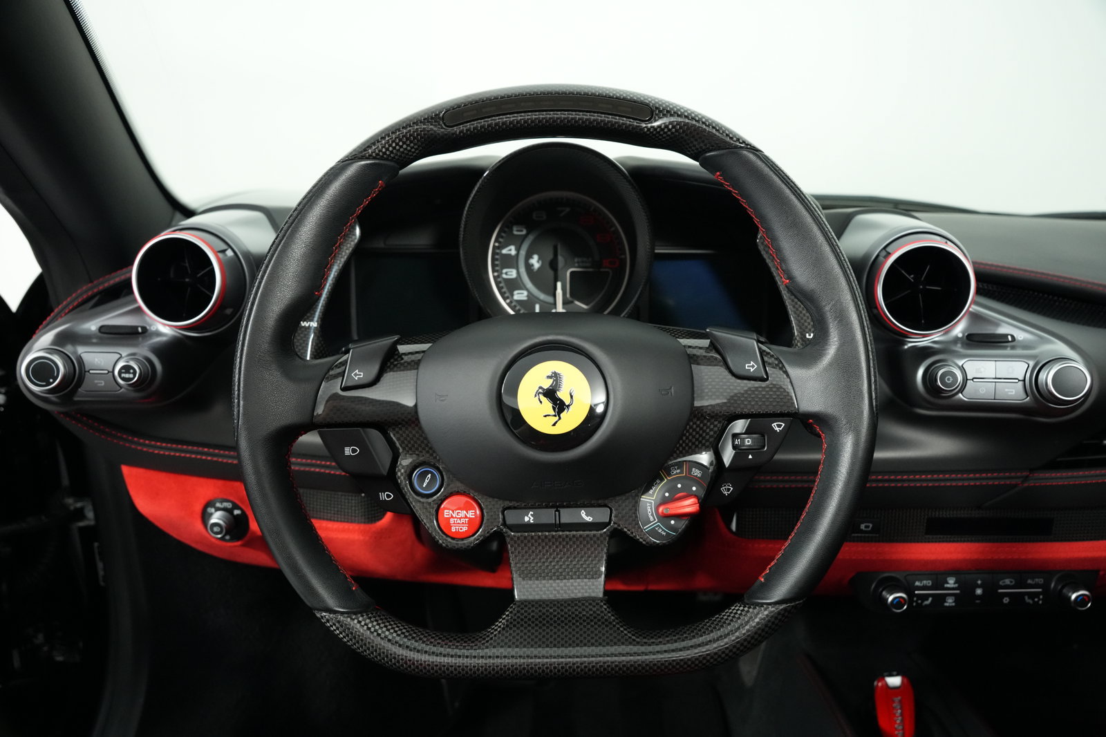 Used 2022 Ferrari F8 Spider RWD image 33