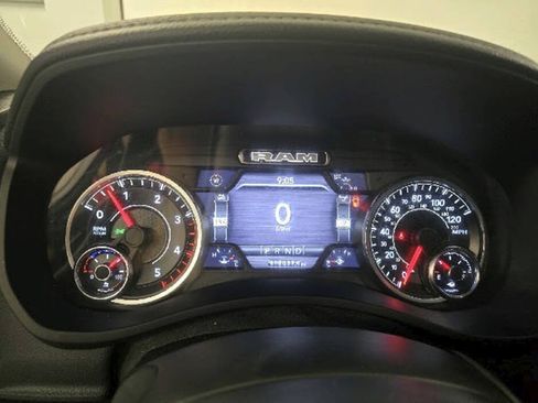 Used 2023 RAM 2500 Laramie AWD/4WD image 12