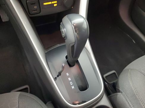 Used 2022 Chevrolet Trax LS w/ Tint and Cruise Package image 19