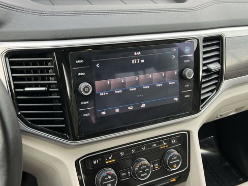 Used 2018 Volkswagen Atlas SEL image 16