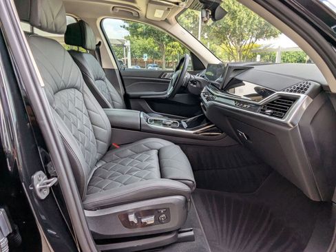 Used 2023 BMW X7 xDrive40i image 23