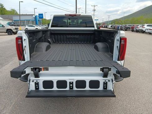 New 2026 GMC Sierra 3500 Denali w/ Denali Reserve Package AWD/4WD image 25