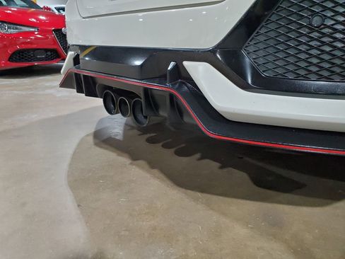 Used 2018 Honda Civic Type R image 47