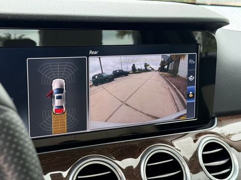 Used 2017 Mercedes-Benz E 300 image 25