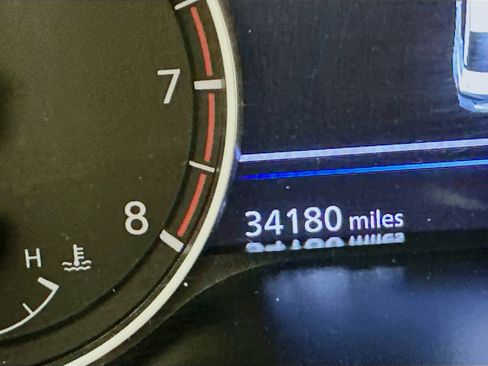 Used 2025 Nissan Altima 2.5 SV image 18