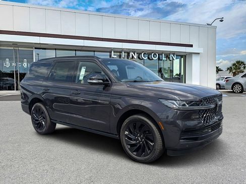 New 2026 Lincoln Navigator Black Label AWD/4WD image 1