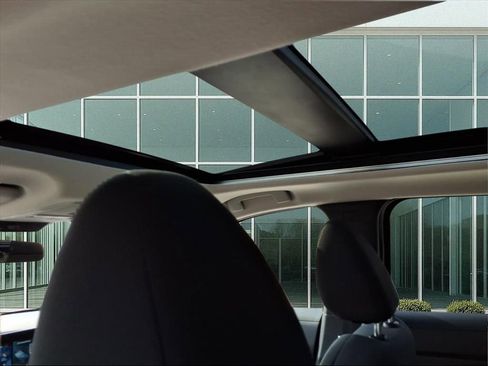 New 2026 Nissan Kicks SV w/ SV Premium Package image 14