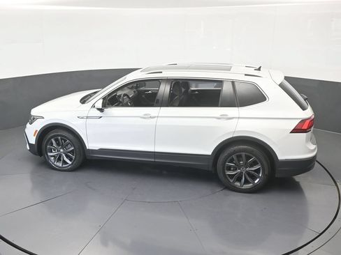 Used 2023 Volkswagen Tiguan SE FWD image 49