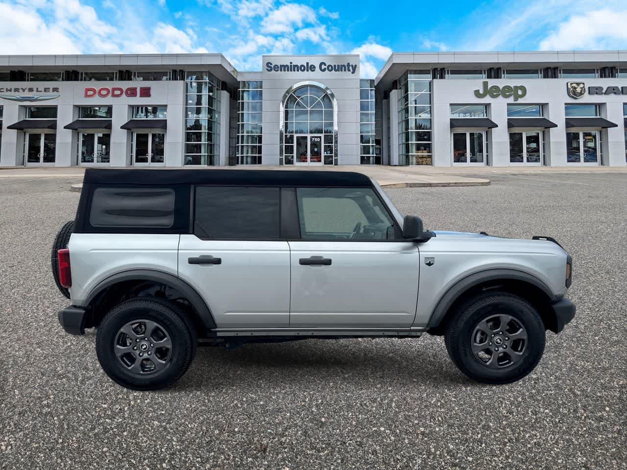 Used 2023 Ford Bronco Big Bend AWD/4WD image 9