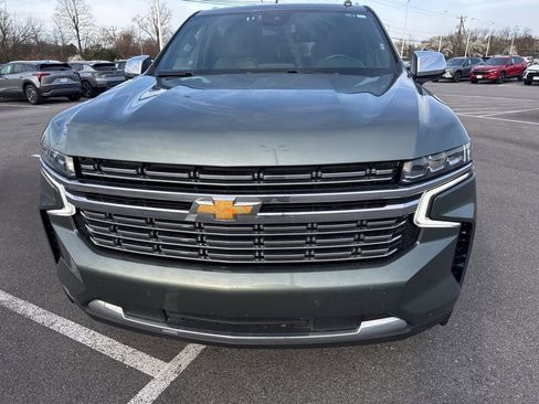 Used 2023 Chevrolet Suburban Premier image 8