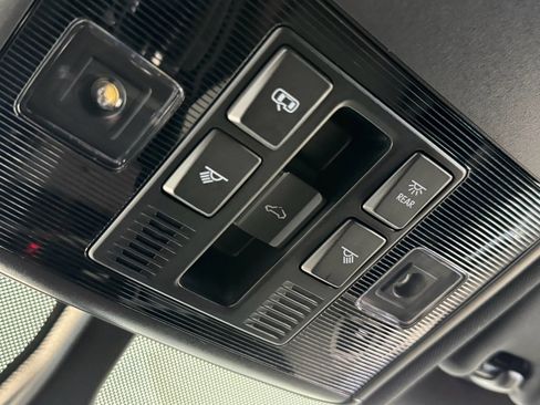 Used 2021 Volkswagen GTI SE image 26