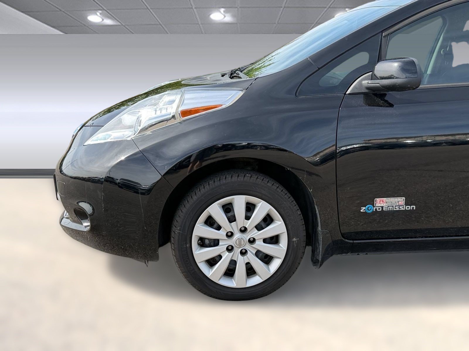Used 2017 Nissan Leaf S FWD image 25