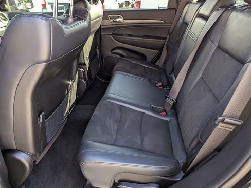 Used 2022 Jeep Grand Cherokee Laredo X image 18