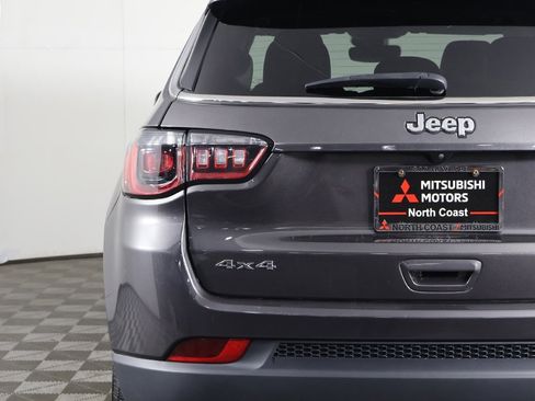 Used 2022 Jeep Compass Latitude w/ Convenience Group image 12