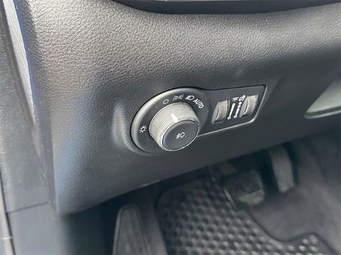 Used 2022 Jeep Compass Trailhawk image 20