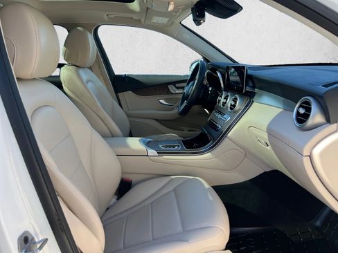 Used 2021 Mercedes-Benz GLC 300 4MATIC image 27