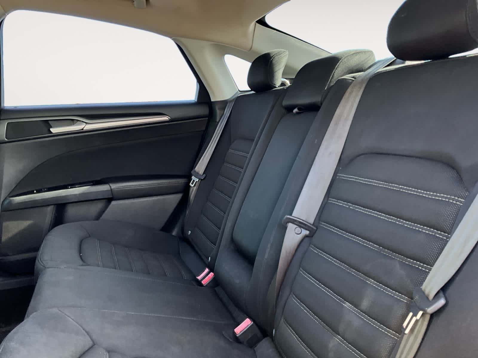 Used 2013 Ford Fusion SE FWD image 13
