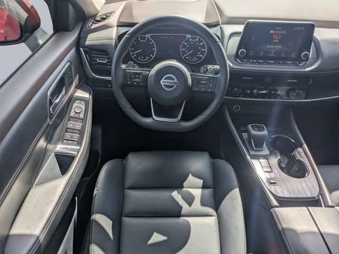 Used 2021 Nissan Rogue SL FWD image 17