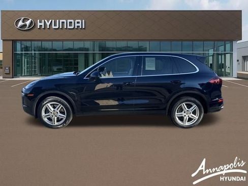 Used 2018 Porsche Cayenne Platinum Edition image 2
